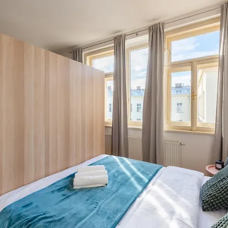 Spacious Apartments Near The River Prague Exterior photo