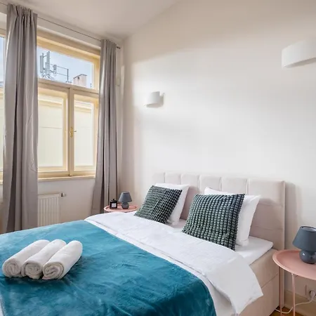 Spacious Apartments Near The River Prague Exterior photo
