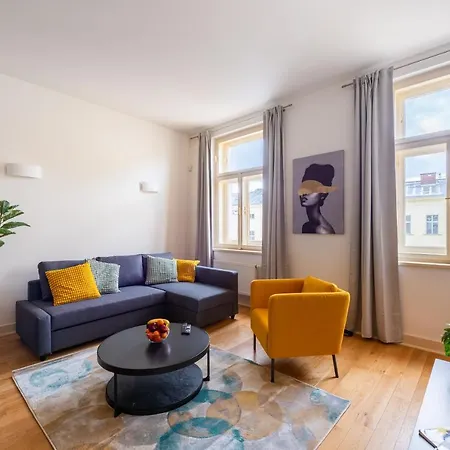 Spacious Apartments Near The River Prague Exterior photo